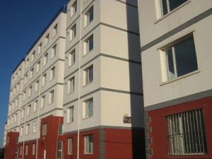 新城区体育场地铁口一楼带院 满五 北垣精装修 国标