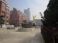 山水华庭150平 双卫户型 毛坯 报价120万可议