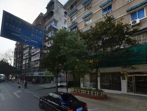 溁湾镇小洋房三房两厅两卫中高楼层电梯房交通便利