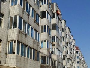 马拦广场 *落地窗 小两室 无坡 全明户型