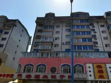 锦绣精装修,两室通厅户型,使用面积大,位置好