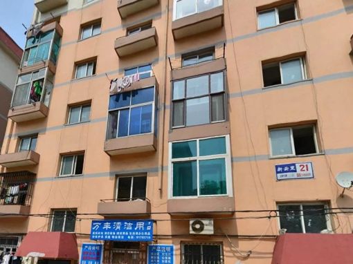  ������1��1��1���ϱ�����4200.00Ԫ/�³��� 