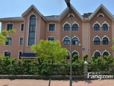 3层高房源 50年小别墅产品 出门体育公园 精装修