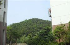看八方山,带40万的自住装修,拎包入住,中间位置