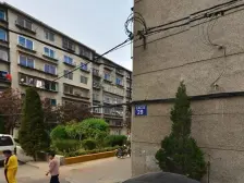 古城乙区,位置好,标准格局,出行方便,价格便宜。