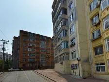 九三,五十五 二楼两室一厅,房主诚心出售,看房方便