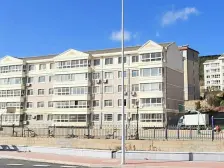 户型通透,中间楼层简单装修。业主诚心出售看房方便