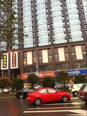 领御大厦2室1厅东