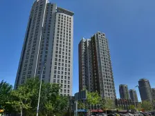 进小区头一栋,一楼可干商店,出行方便