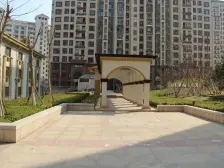 精装修 拎包入住 南北通透 客厅带大阳台 高楼层采光好