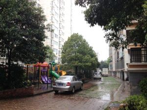 金岸教师村4室2厅南北