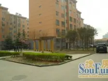 公交花园 5室3厅 南 北