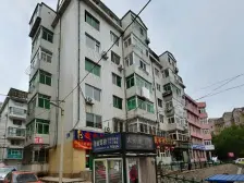 武昌街 劳动公园 地铁 田字格户型三室