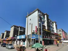 414小区 楼下是大杨树市场 有仓房 位置好 生活便利