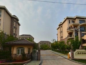 轻轨站旁精装三室两卫地上两层可看海