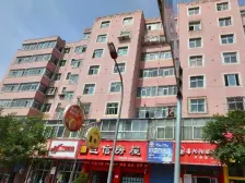 此房东南朝向,采光好视野宽阔,带电梯上下方便。