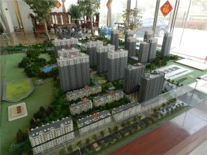 楼下是学 校 两卧室南向 户型方正 看房有钥匙
