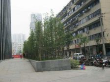 喜年广场1室1厅东东南