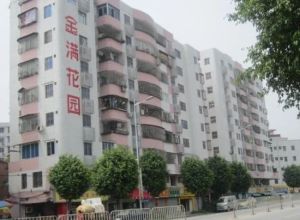 朝向正东日照充足宜人小高层居住密度适中