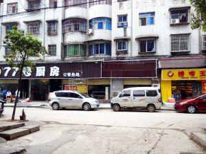 地铁口,好房源,公摊小,交通方便!