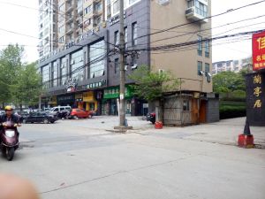 地铁2号线望城坡汽车西站南北朝向自住精装修3房2卫