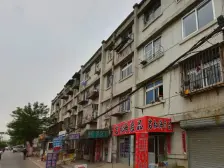 位置好、购物方便、楼下是夜市、可以满足日常生活所需