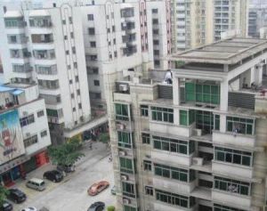 张槎升宝广场楼上 采光好 诚意出售 电梯南向中层