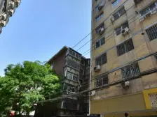 西关 安定门三室两厅精装修 框架结构院子可停车