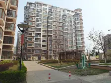 四季花城一梯一户大三居精装未住近两年新房