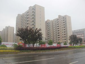 麓谷正地铁口+小高层住宅3房+配套完善+业主诚意出售