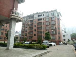 嘉乐富小区4室2厅南北