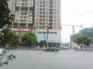 芙蓉中路华创旁建鸿达精装两房拎包入住