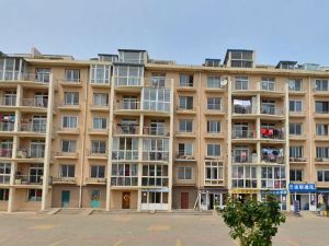 龙山花园1室0厅南北