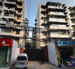 青龙小区3室1厅东