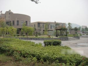 店长热推,安静不吵,四季花海公园旁,民水电带燃气