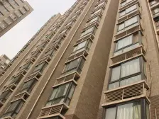 文一47,出门东风渠,地铁2号线正弘城旁,电梯小高层