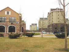 近轻轨 近医大三院 封闭小区交通便利还有个车位