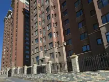 南北通透格局好,全天采光,无遮挡,看房方便。