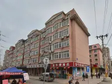 76楼龄新近公交公园和市场出行生活便利