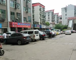 马王堆地铁口精装一房家电齐全民水民电