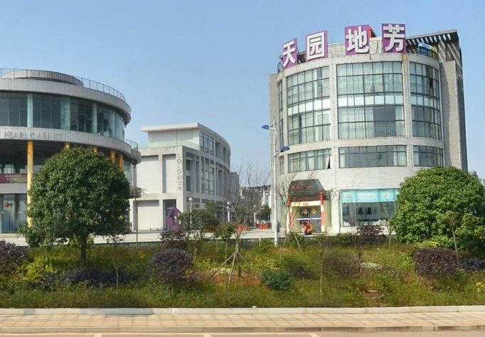 小区相关图