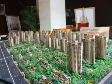 阔绰通透大四房,中间楼栋采光无遮挡,俯瞰贾鲁河景