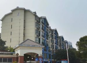 江滨玫瑰园3室2厅南北