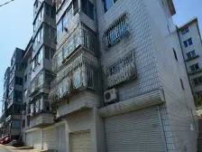 一层 位置好 2室2厅 南北通透 采光好 楼龄新