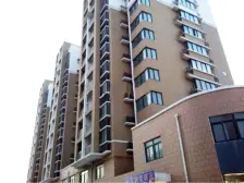 福海路旁*开发区多层一梯两户,顶加阁,公摊少