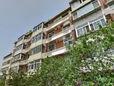 前进楼 河东公园对过 两室出售 位置好 周边配套齐全 看房