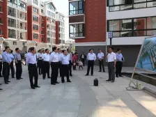 温馨佳苑精装3室,客厅带窗,带小房,拎包入住。