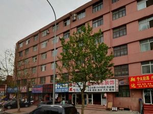 有停车位一楼中式新装修,厨房卫生间单独下水,近地铁