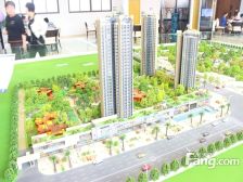 世豪旁精装大三房带花园,拎包入住。