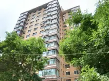 西关繁华地段, 户型方正 ,有院子,停车方便